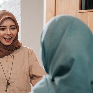 How to handle visitors after giving birth How to handle visitors after giving birth